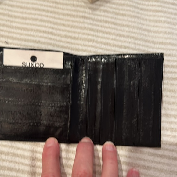 Sunco leather billfold - Picture 2 of 3